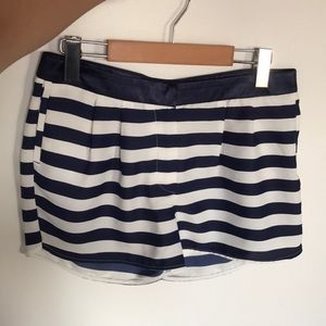 Navy white Zara shorts medium size 28